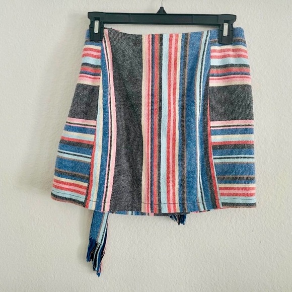 Guess Striped Multicolor Women's Skirt - Picture 5 of 5